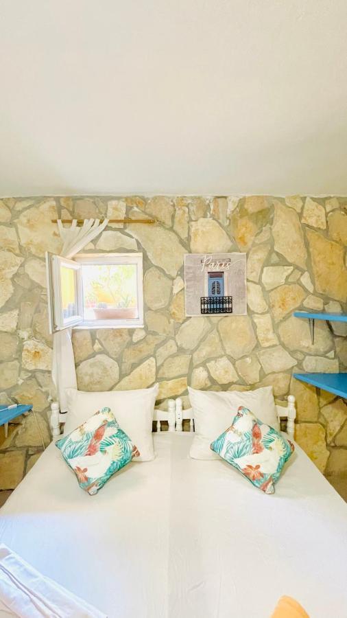 Colorful And Happy Apartment Sukosan - With Parking Екстер'єр фото