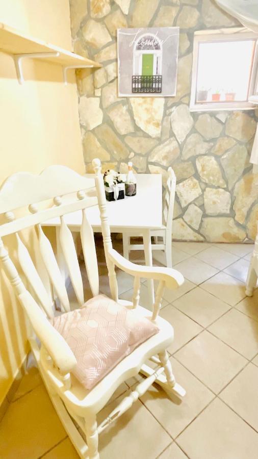 Colorful And Happy Apartment Sukosan - With Parking Екстер'єр фото