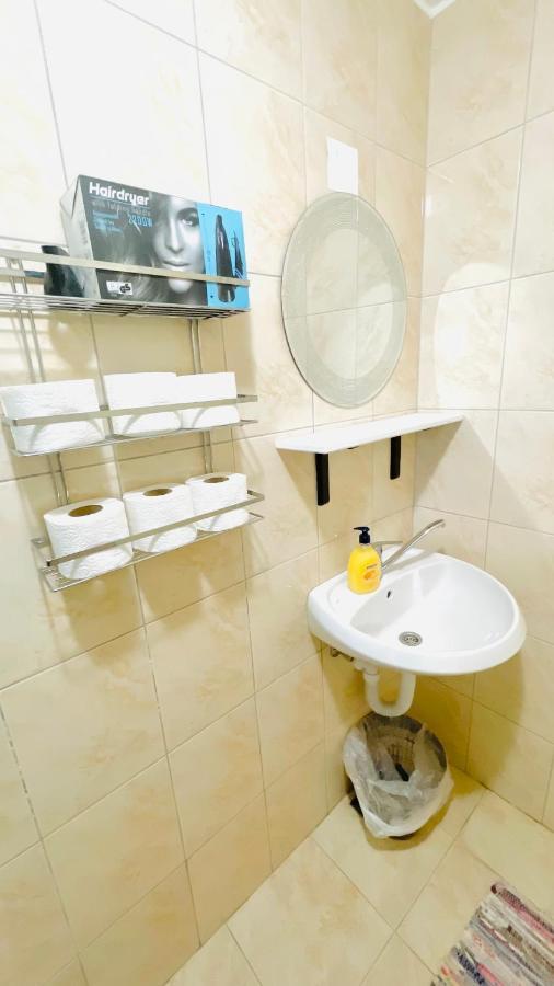 Colorful And Happy Apartment Sukosan - With Parking Екстер'єр фото